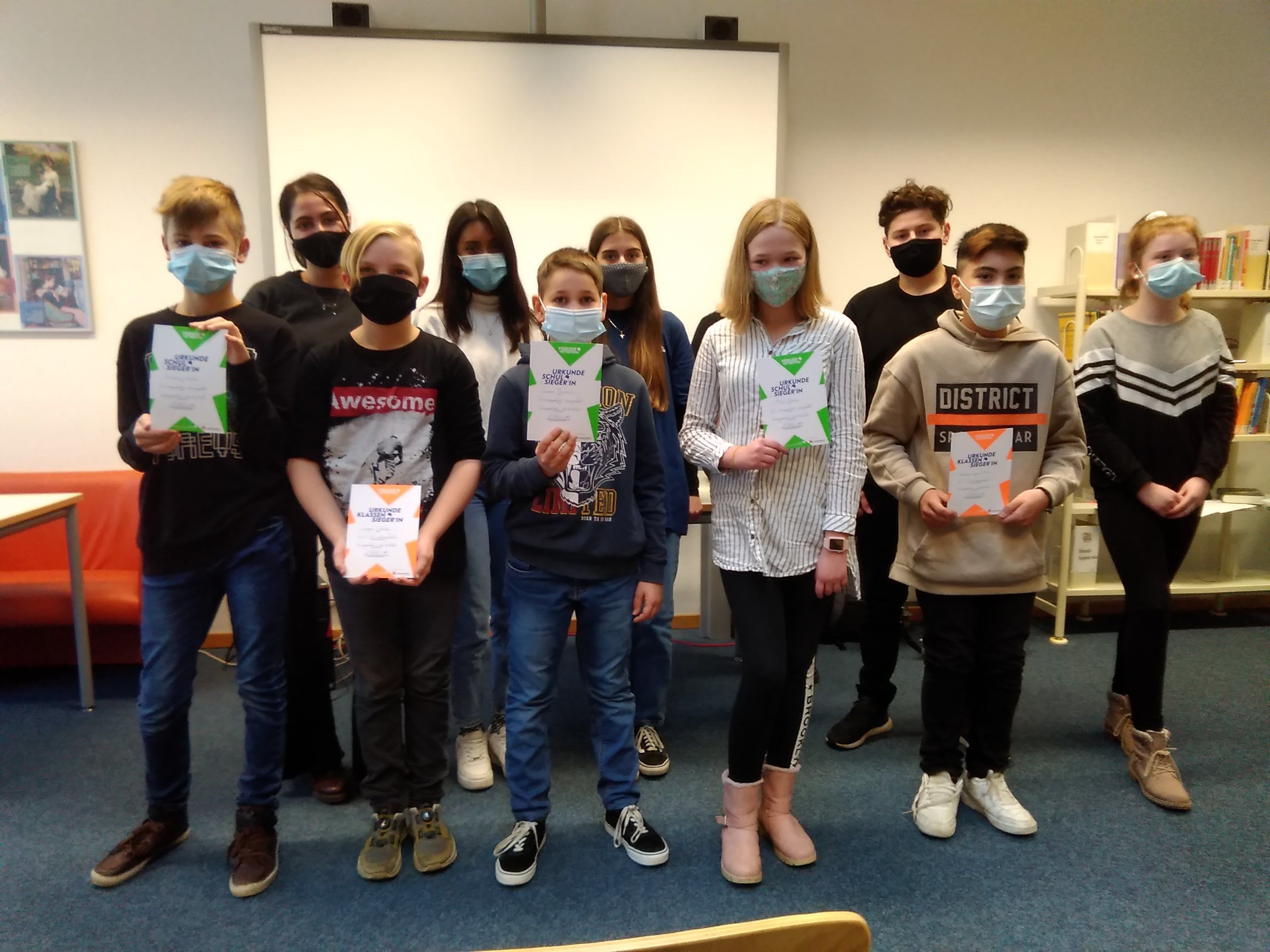 Knapper geht es nicht mehr: Gianni siegt beim diesjährigen Vorlesewettbewerb der Gesamtschule Langerfeld!