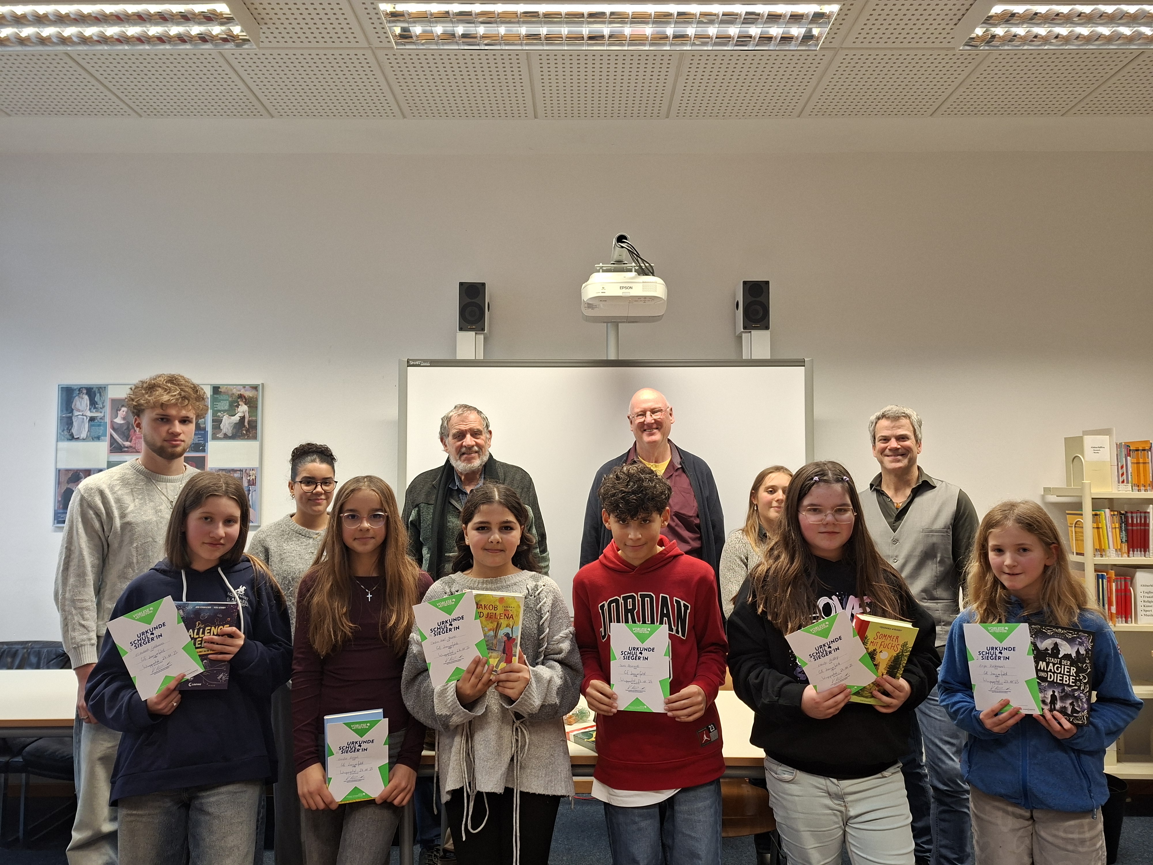 Ein Hauch von Hollywood: Sami ist der Sieger beim diesjährigen Vorlese-Wettbewerb der Gesamtschule Langerfeld!